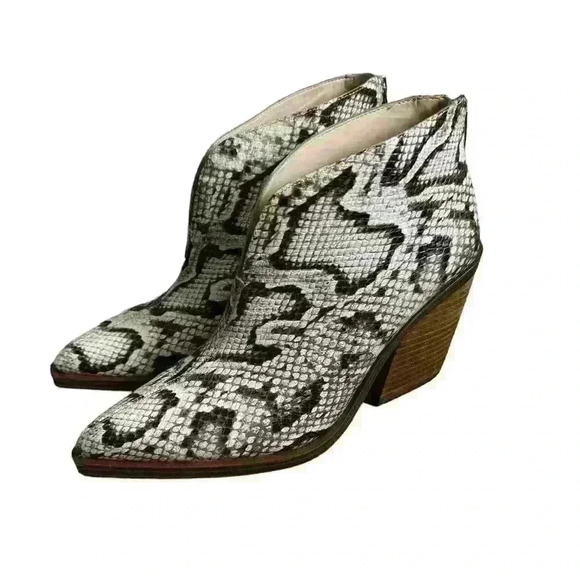 Vince Camuto Ginsel Snake Print Bootie Size 8 - Picture 1 of 10
